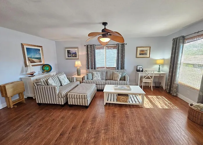 El Palmar - Unit 1 Across From The Beach. Clearwater Beach