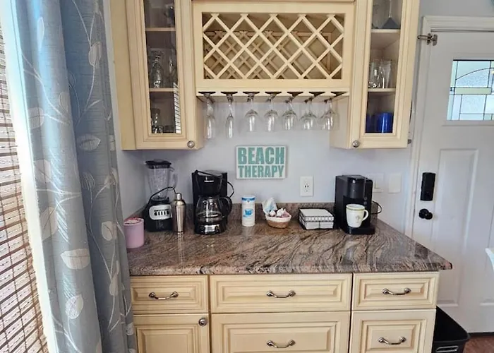 Apartment El Palmar - Unit 1 Across From The Beach. Clearwater Beach