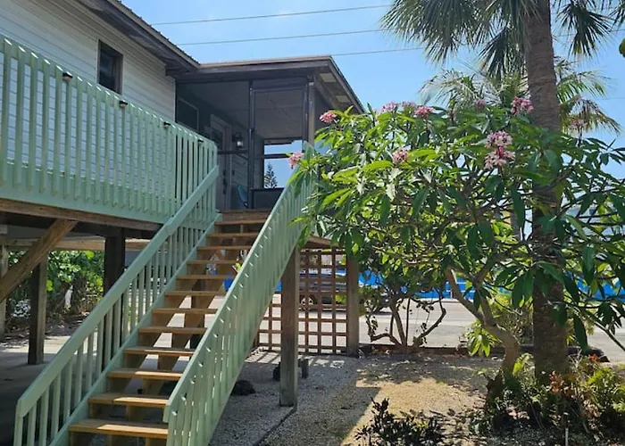 Apartment El Palmar - Unit 1 Across From The Beach. Clearwater Beach
