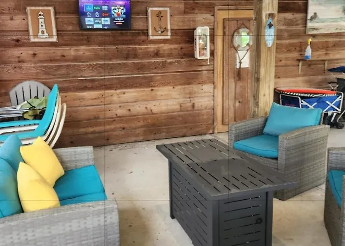 Apartment El Palmar - Unit 1 Across From The Beach. Clearwater Beach